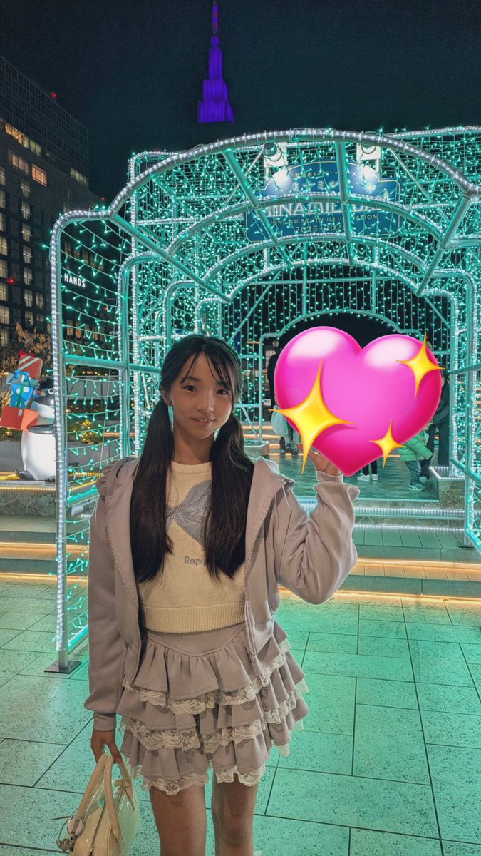 me310501's tweet image. 昨日忙しくてあげれなかった(&amp;gt;_&amp;lt;)

今日は東京行ってたよ〜！
久々に満喫できた！
今年初イルミもみてきたの！
めっちゃ綺麗だったよー！

#藤竹美衣 
#みい
#JS6
#拡散希望︎
#美少女図鑑
このコーデお気に入りなの♡