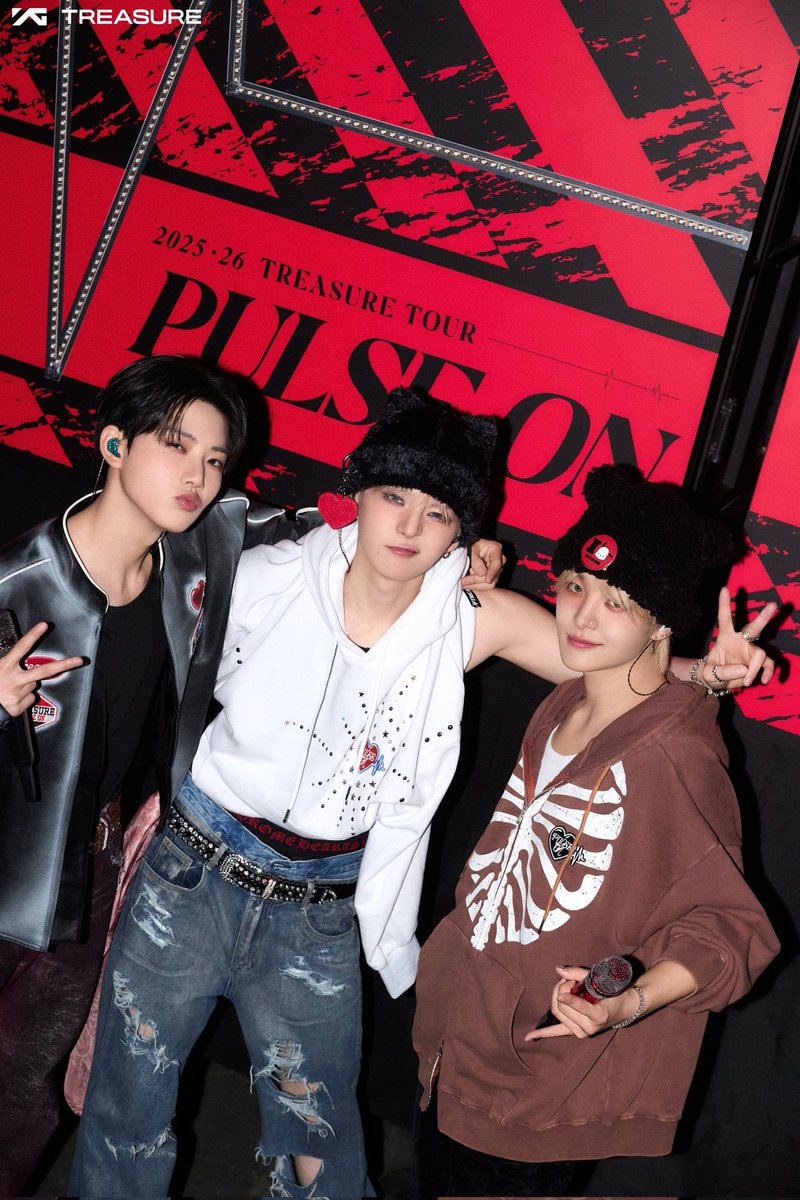 Pulse On in Fukuoka Day One came to a close, ending with a heartfelt salutation beautifully captured in the snapping pictures. Every one of you was incredible as your support and love mean the world to us, and we want to express our deepest gratitude.