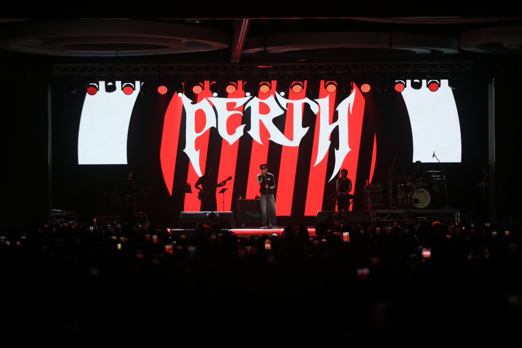 bangsaenfest's tweet image. PERTH LIVE AT BANGSAEN FEST 2025 💯

#PerthTanapon
#BangsaenFest2025xPERTH
#BangsaenFest2025_D1
#BangsaenFest