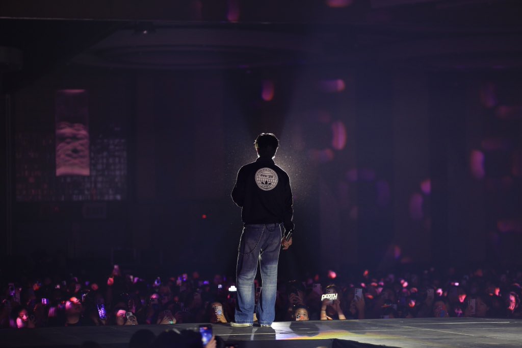 bangsaenfest's tweet image. PERTH LIVE AT BANGSAEN FEST 2025 💯

#PerthTanapon
#BangsaenFest2025xPERTH
#BangsaenFest2025_D1
#BangsaenFest