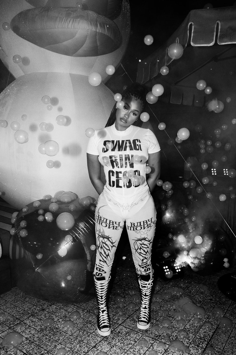 well I’m getting thick … so stream “Vele Uyena “ so I can maintain the weight. lol