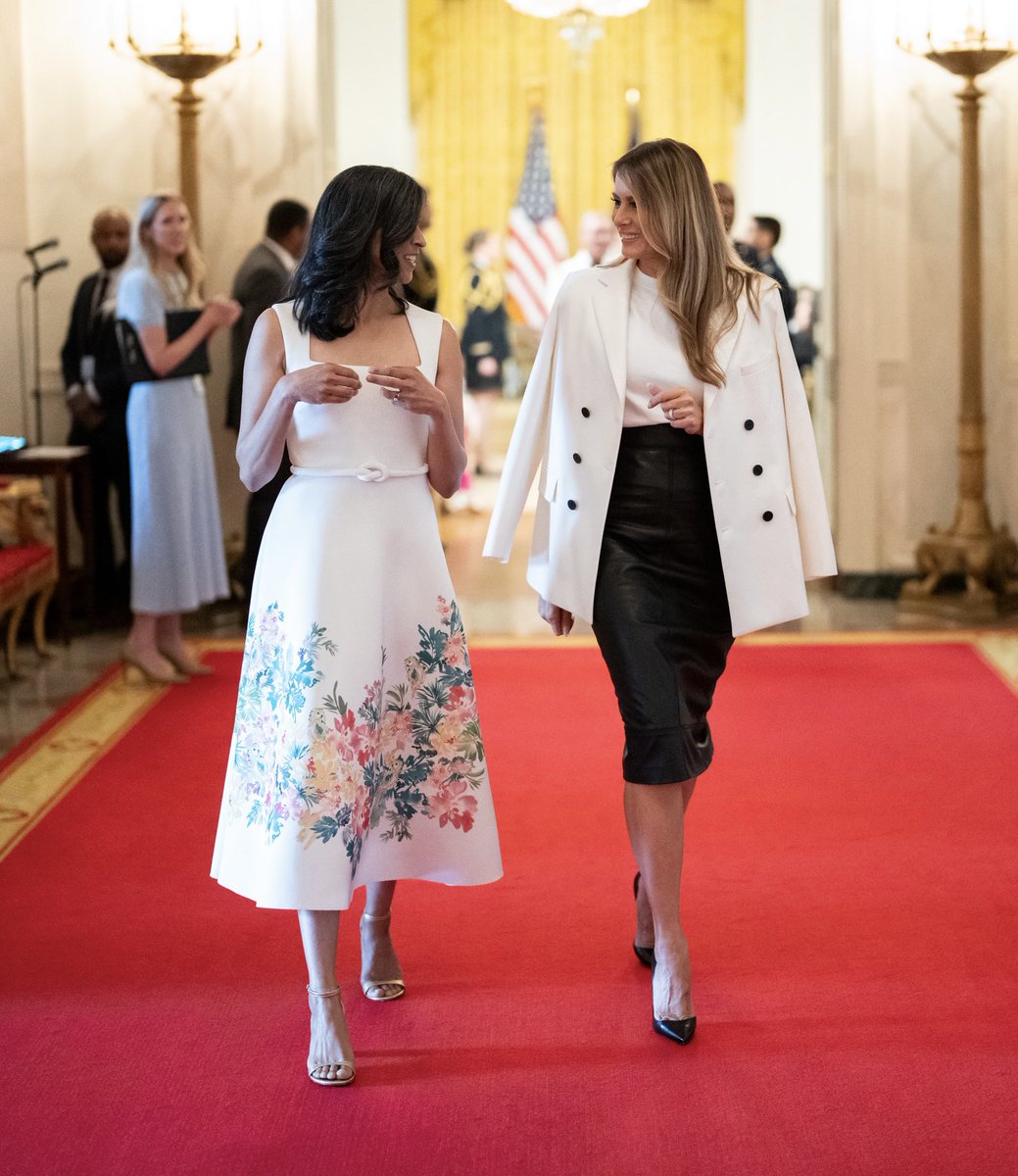MELANIAJTRUMP's tweet image. 🚨 BREAKING: First Lady Melania Trump and Second Lady Usha Vance will travel to Camp Lejeune, North Carolina, on Wednesday, November 19, 2025.

FLOTUS and SLOTUS will spend time with military members and their families to show appreciation for those who serve this holiday season.…