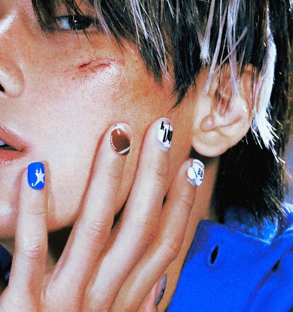dailyljy's tweet image. juyeon said his nails have designs meaningful to him like JY or 98115. it was shot a week and a half ago and the other shots are also cool. 

he said this GQ photoshoot is one of the best ever and he really likes it among all the shoots he's done so far 🫨🫨