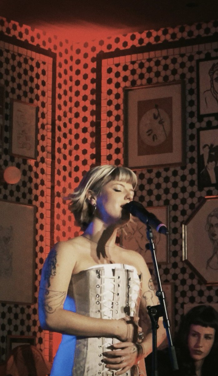 luci 🌧️ tweet media