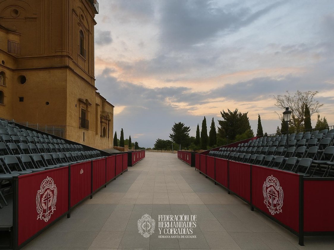 Nueva Carrera Oficial de <a href="/fedcofguadix/">Federación de Hermandades y Cofradías - Guadix</a>

Comienzo en el Paseo de la Catedral, donde irá un graderío para unas 500
personas

Recorrido por Arco de Palacio y c/ Santa María
del Buen Aire, accediendo a la <a href="/CatedralGuadix/">Catedral de Guadix</a> por la Puerta de Santiago y salida por la de la Encarnación