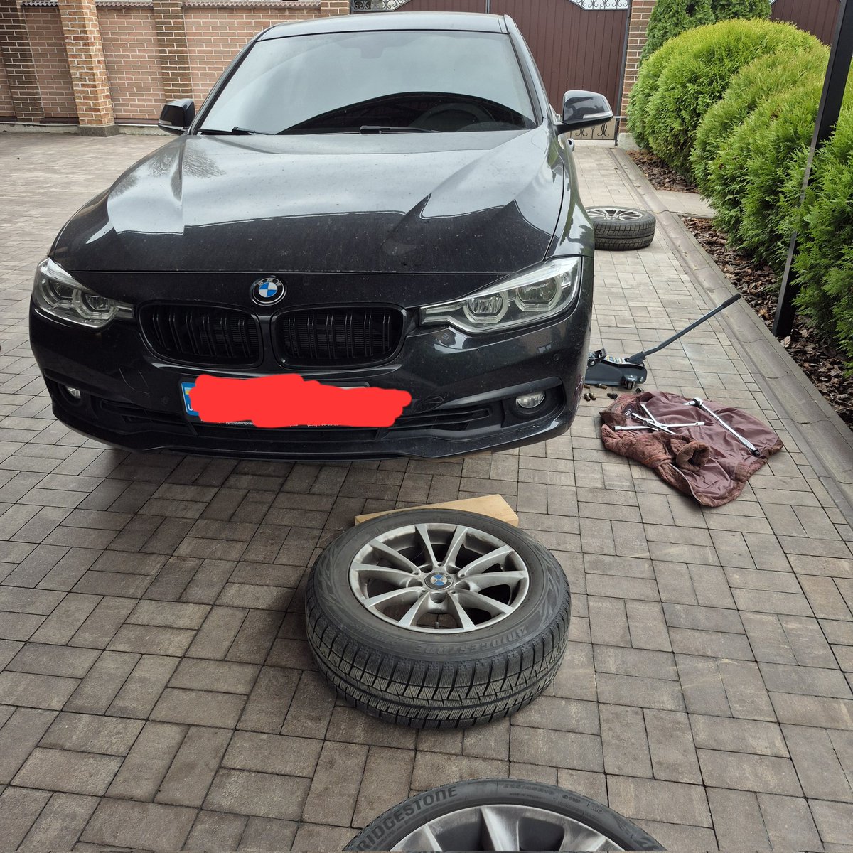 i LOVE doing this (absolutely not)