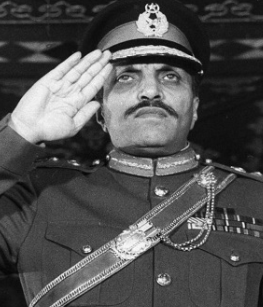 BeekeeperMl's tweet image. #NextPM ? ?

#UKLabour set the course in 1990s

#2TierKeir selected his cadre
cancelled free #Elections 
&amp;amp; introduced #2tierjustice

Now #NormalFolk will likely face #ShariaLaw enforced by #Stazi