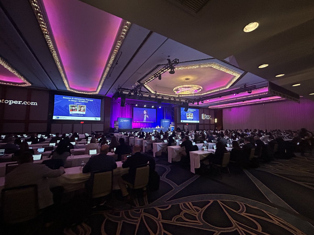BalazsHalmosMD's tweet image. Saturday
Morning 
Live
From NY!

The 20th @gotoPER NY Lung Cancers meeting is on the way and while not drinking age yet but now has grown up and needs a larger room!

Great start w amazing faculty and terrific co-chair- @ChaftJamie!

U can still take the NYC subway, LIRR, Metro…