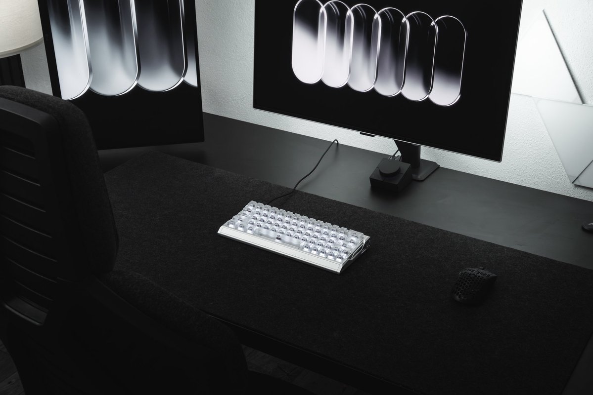 vnityyyy's tweet image. IQUNIX EV63 Silver Blade RS📸

A great performing and good looking keyboard in my opinion. I’m pretty sure this one will stay on my desk for a long time.

If you’re interested in getting one yourself, there’s also a discount available with code VNITY🩶