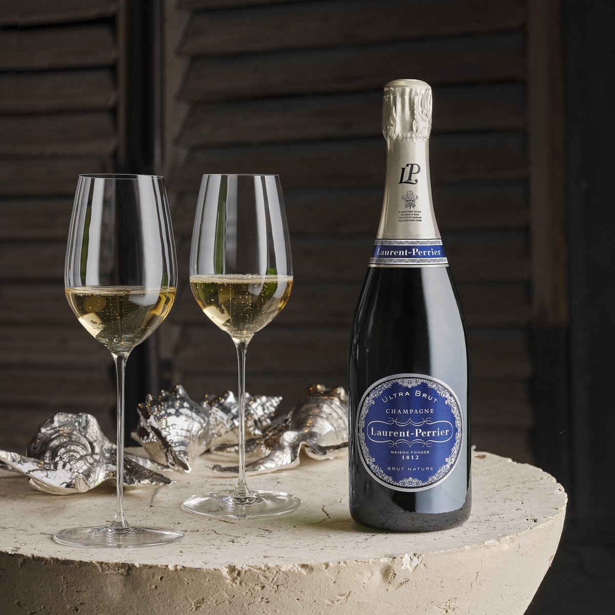 champagneLPIT's tweet image. Laurent-Perrier Ultra Brut è uno champagne senza zuccheri aggiunti, champagne allo stato puro.
Nata nel 1981, questa innovazione rappresenta una delle espressioni più autentiche del savoir-faire della Maison. 

#LaurentPerrier  #LaurentPerrierItalia