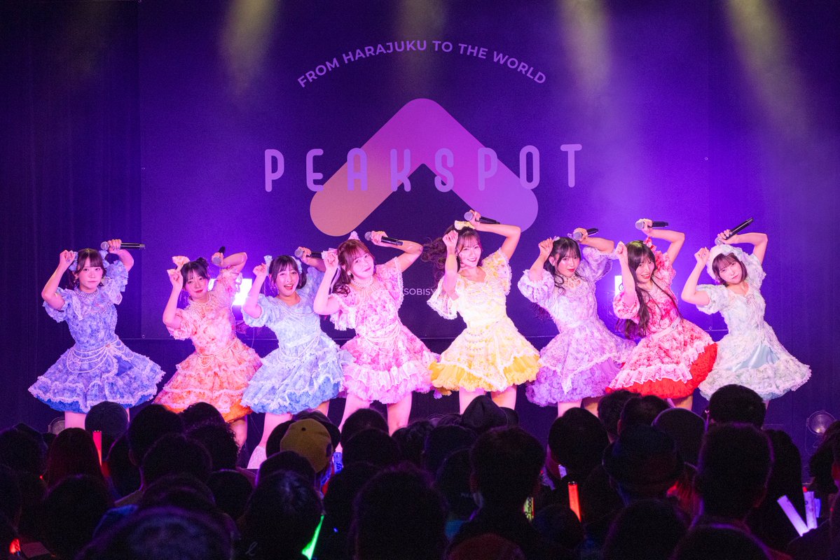 PEAK SPOT初主催ライブで“log you”が鮮烈デビュー、フレッシュな4曲を堂々披露 #logyou #ログユー