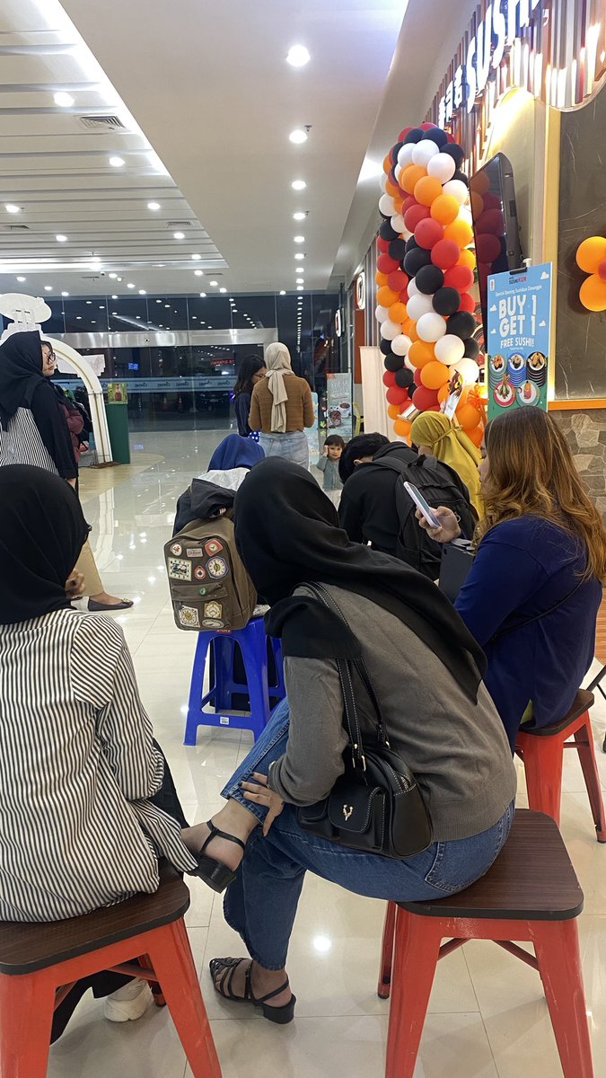 J I A 🍊 tweet media