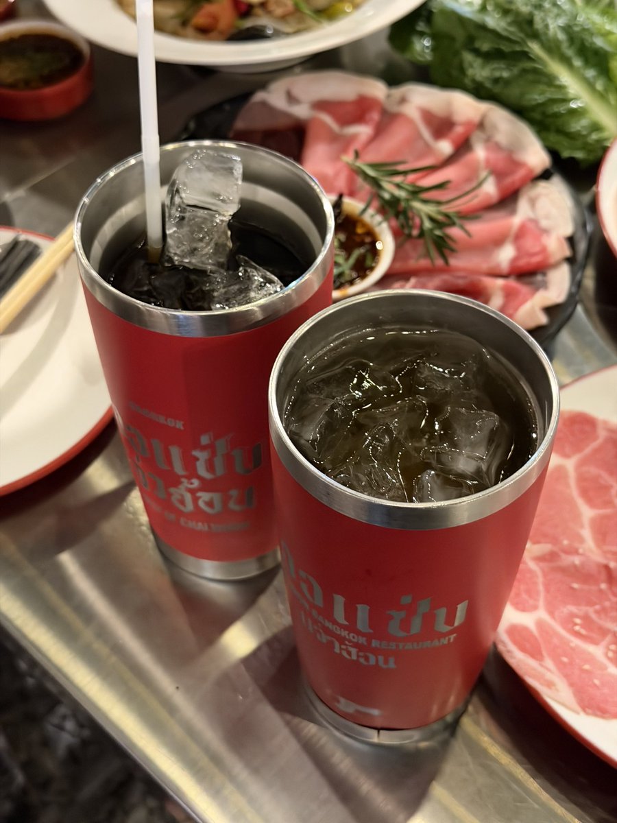 เป็นร้านหมูกระทะที่โคตรเริ่ด💥 เนื้อดี ซุปนัว น้ำจิ้มโคตรจัดจ้าน ทีเด็ดคือวุ้นเส้นเหนียวนุ่ม มันคือวุ้นเส้นแบบสุกี้ช้างเผือกอะ เต็มสิบให้ร้อยอะ💯✨  ละยำ ส้มตำ ของทอดก็ทำโคตรถึง แก้วเยติด้วยนะ เย็นเฉียบบบ🍻 ดีหมดชอบ ร้านเออแซ่บ แจ่วฮ้อน ลาดพร้าว 64 แยก 4 คับ ไปโดนเท่านั้น!
<a href="/aroii/">@aroii บอกต่อ</a>