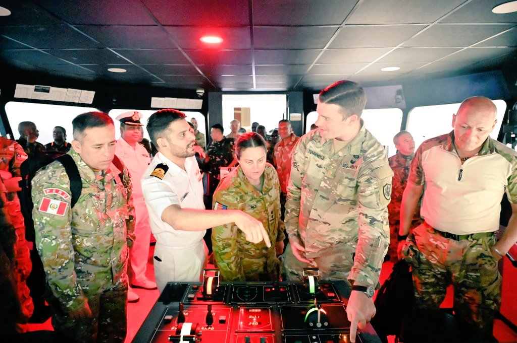 IN_HQSNC's tweet image. During visit to SNC’s professional schools, FSAs observed state of the art #simulators, #Training facilities and gained insights into the Command’s diverse roles, missions &amp;amp; regional #maritime engagements. The visit strengthened mutual understanding and cooperation offering the…