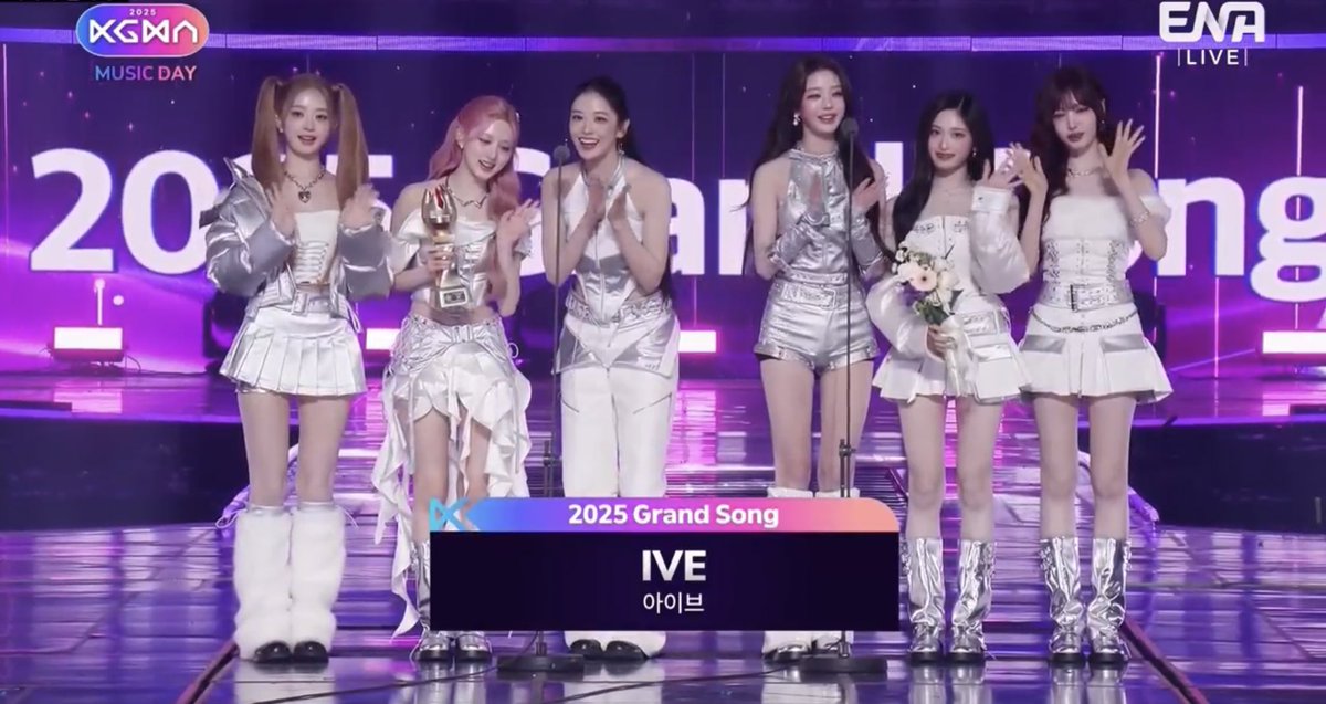 G5zHlisbkAQsarM?format=jpg&name=medium