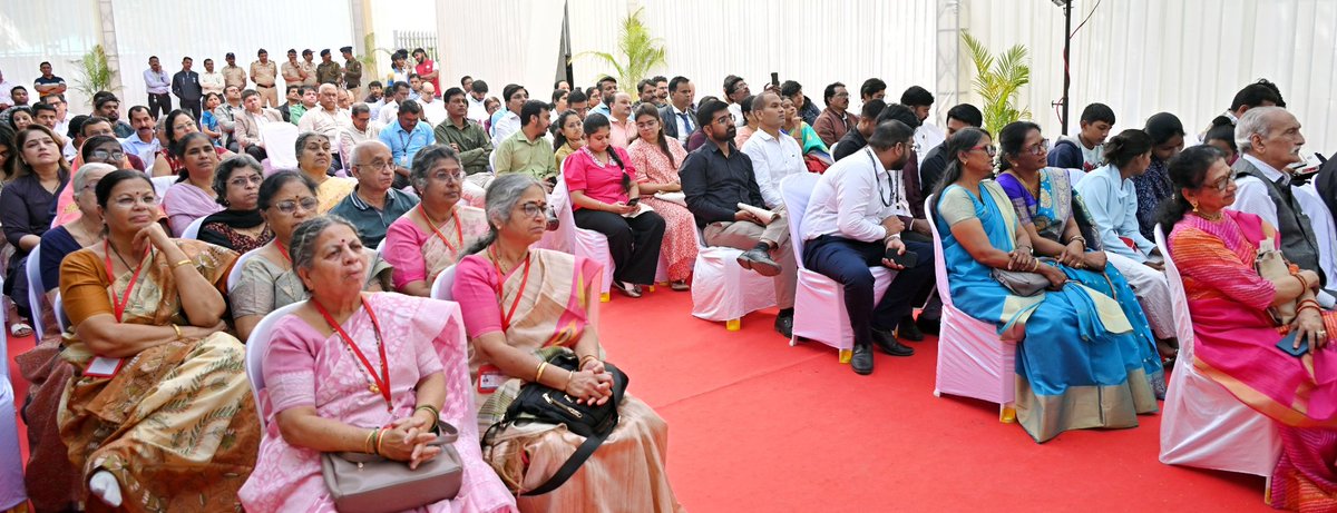 InfoVidarbha's tweet image. मुख्यमंत्री @Dev_Fadnavis यांच्या हस्ते आज उत्तर अंबाझरी मार्गावरील अनसूयाबाई काळे स्मृती सदन आणि पूर्व विदर्भ महिला परिषदेच्या वर्किंग वूमन अँड गर्ल्स होस्टेलच्या नूतनीकरण झालेल्या वास्तूचे उद्घाटन झाले.  अँम्परसँड ग्रुपचे संस्थापक अध्यक्ष रुस्तम केरावाला उपस्थित होते.