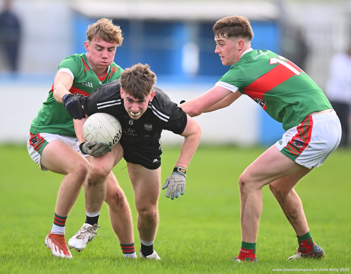 ClareChampion's tweet photo. Under 21A Football Championship Semi-Final at. Cooraclare. The score at halftime is @kibgaaclub 0-08 @inisdiomainpeil 0-08 @GaaClare #peil #gaa Photograph by John Kelly https://t.co/lXjnquWvaz