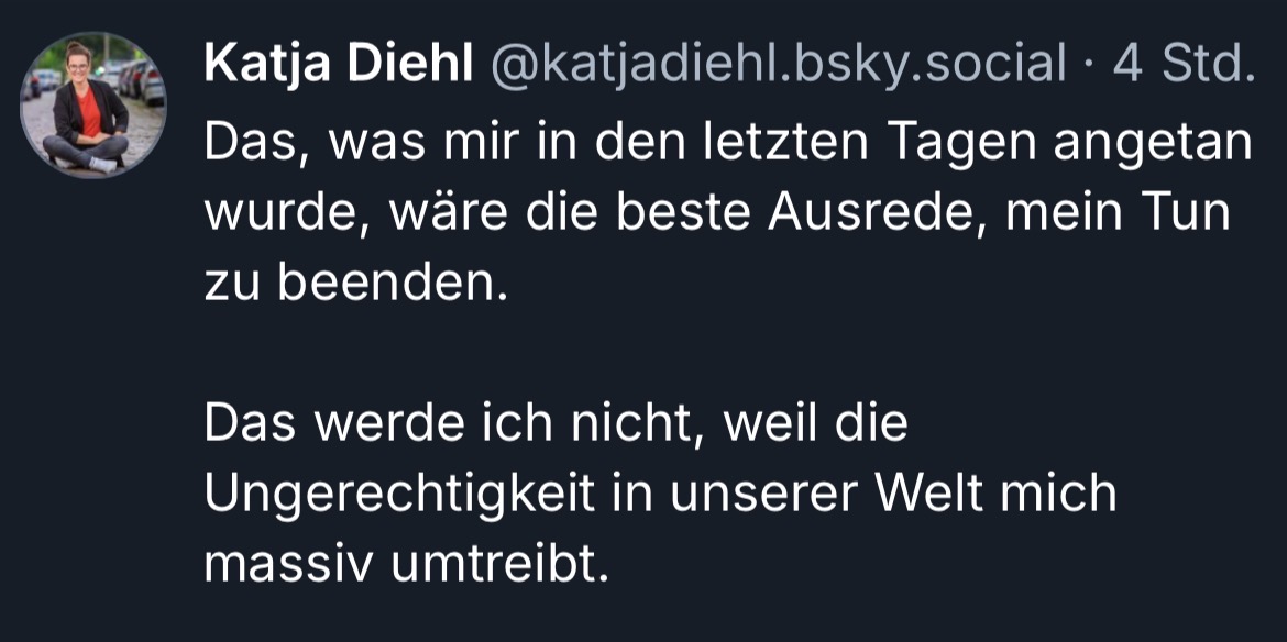 Sie durfte auf der Wiener Buchmesse ihr gedöns präsentieren, hat 8000 Euro geschenkt bekommen und war tagelang im Schlafi. Schreckliche Tage