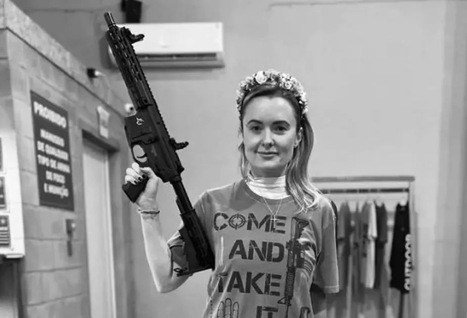 🚨URGENTE! Deputada Bolsonarista Júlia Zanatta ACABA de virar alvo de ação na PGR por peculato, corrupção passiva e ativa. 

- A deputada pode ser CASSADA e PRESA muito em breve! GRANDE DIA! 🚔🔥💪