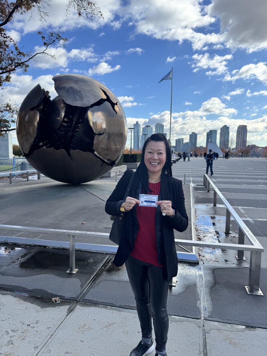 mellie_chow's tweet image. What a privilege to be in the room @UN to celebrate 🌍🗽🍁💃🏻#WomensEntrepreneurshipDay
@womenseday #WEDO2025
 #EmpowerHer

Thanks🙏@wendydiamond &amp;amp; @JaimeLeverton for your leadership. Congrats to the delegates for investing in her @smarcelo @JesseDraper GloriaAllfred @HLMorgan 👏