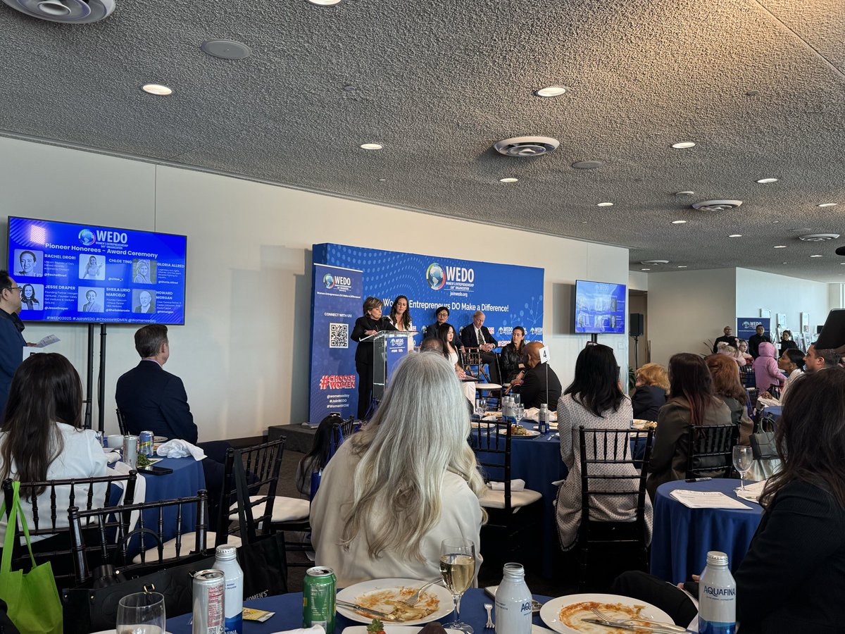 mellie_chow's tweet image. What a privilege to be in the room @UN to celebrate 🌍🗽🍁💃🏻#WomensEntrepreneurshipDay
@womenseday #WEDO2025
 #EmpowerHer

Thanks🙏@wendydiamond &amp;amp; @JaimeLeverton for your leadership. Congrats to the delegates for investing in her @smarcelo @JesseDraper GloriaAllfred @HLMorgan 👏