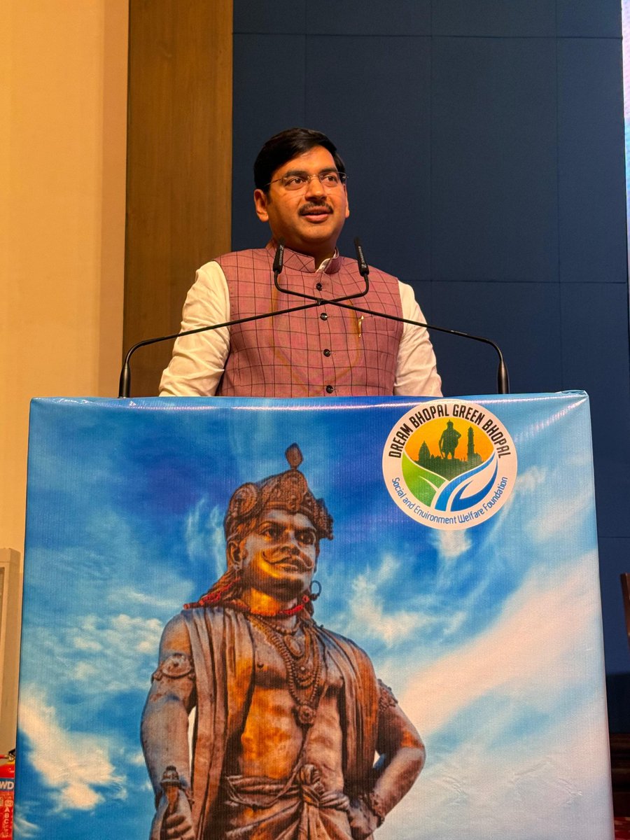 Ashish_HG's tweet image. आज भोपाल में &quot;भोपाल ब्रांड स्टोरी राइज अप&quot; कार्यक्रम में सहभागिता कर सार्थक संवाद एवं विचार-विमर्श करने का अवसर प्राप्त हुआ।

इस प्रेरक आयोजन हेतु ‘भोपाल एक साथ’ टीम (BEST) तथा Dream Bhopal – Green Bhopal Social &amp;amp; Environment Welfare Foundation  की समस्त आयोजन टोली को हार्दिक…