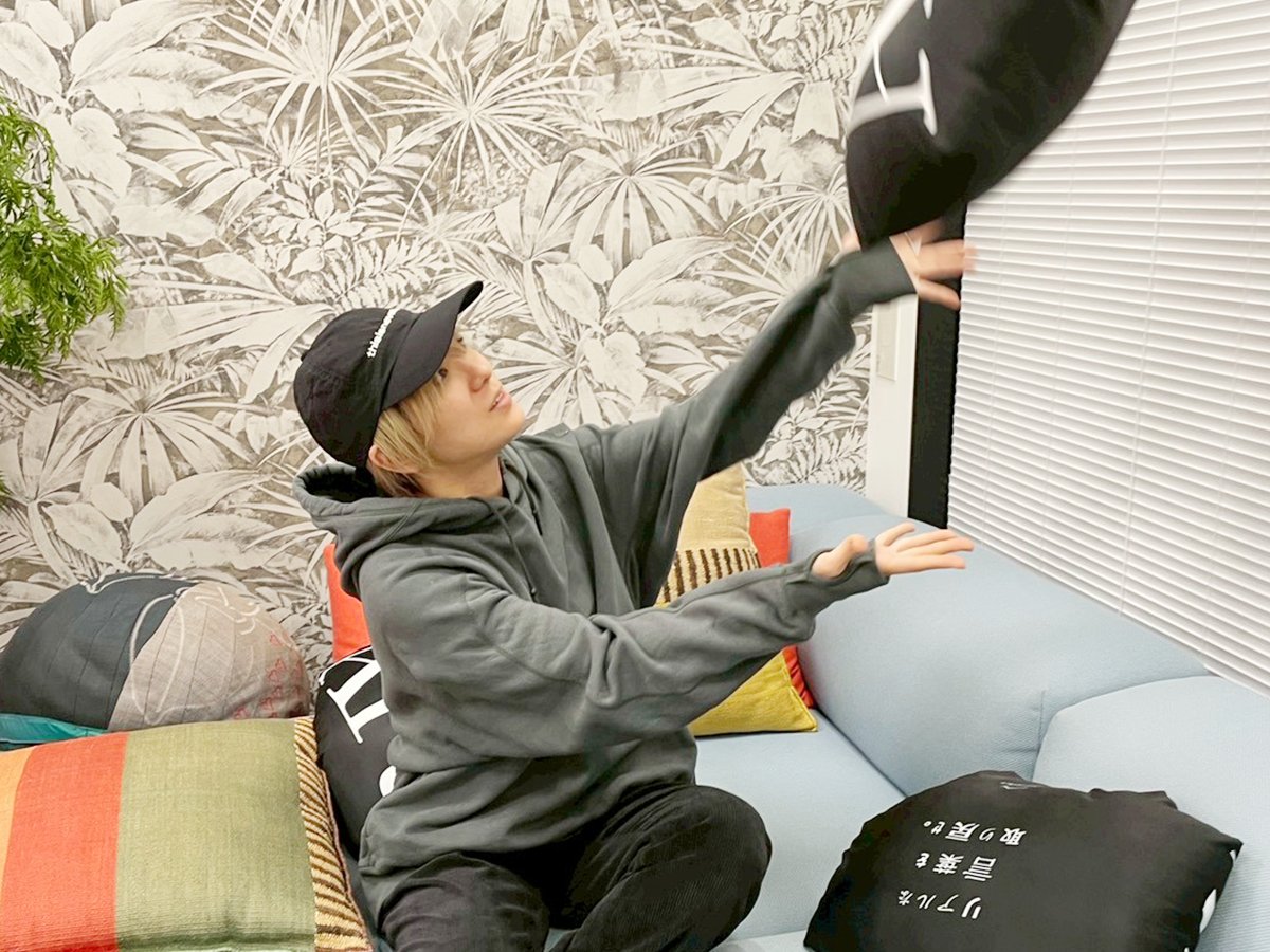 ＼⋱ 伊澤彩織の前夜スケッチ ⋰／
　
#36 『秋は物語に浸かりたくなる』
🔗 artistspoken.page.link/BRP2
　
わんころもちはどんな秋を過ごしていますか？
好きなエッセイやアニメのお話をたっぷりと！
　
今夜もゆるりとお楽しみください。
#さおすけ #Artistspoken 
　
<a href="/izwsaori/">Saori Izawa</a>