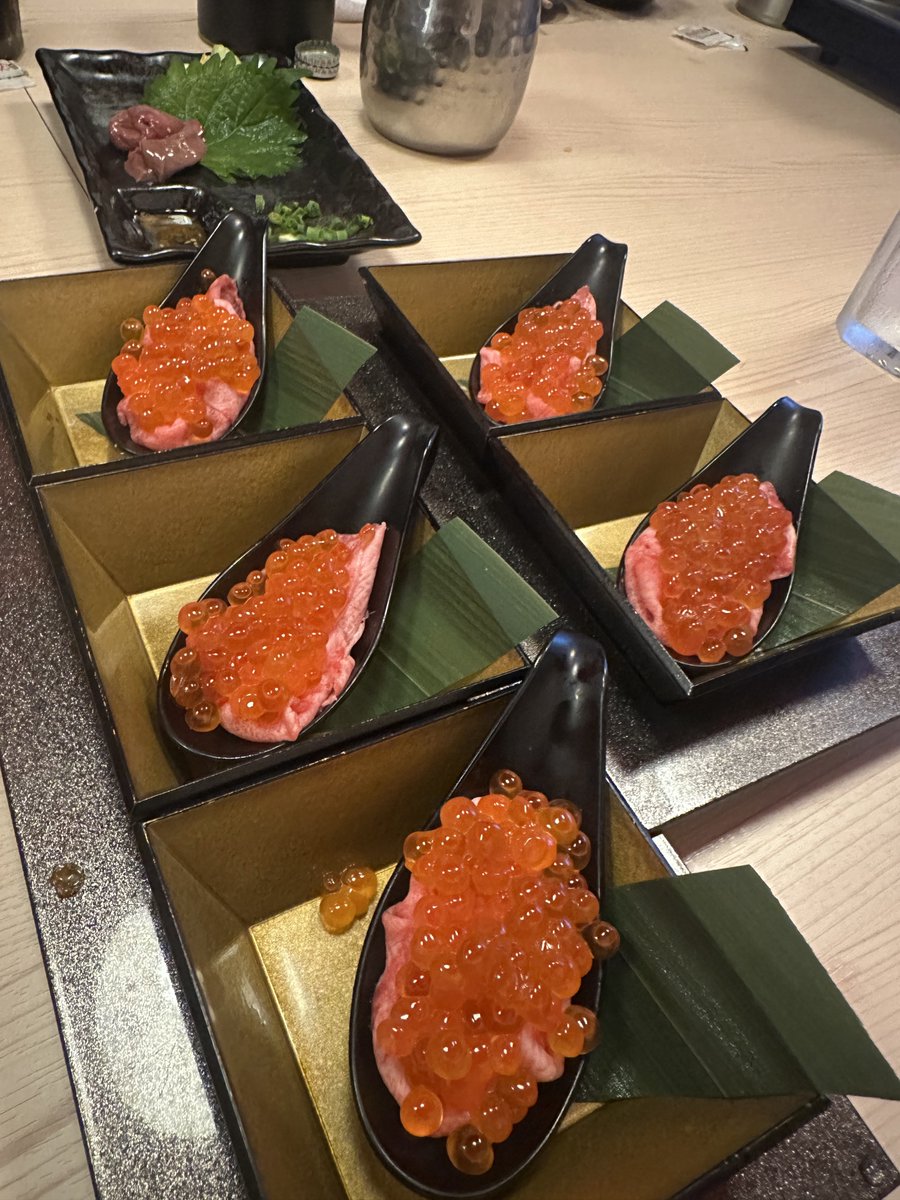 20258耐打ち上げinあほちゃうこ
この人数でタンシャブ27人前食ってやったぜ笑笑🤣🤣
食いすぎて腹がまた前に出た爆笑
<a href="/yuto6297/">佐野優人#97</a> ＠katuto981 <a href="/shota7474/">Shota Ite/井手 翔太</a> ＠959vpJvQIrB68og <a href="/zeropointshaft/">PEO ZeroPointShaft & ZeroPointLink</a> ＠KeikeiMaeda 
#たんしゃぶ  #鈴鹿8耐