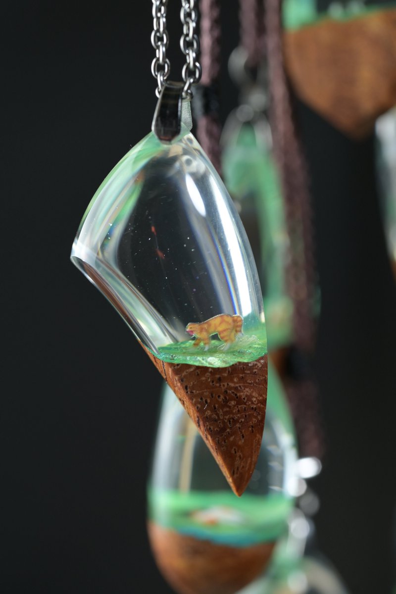 ねこの幸福屋 Kei/ウッドレジン/11月 artevarie131 Y26,27