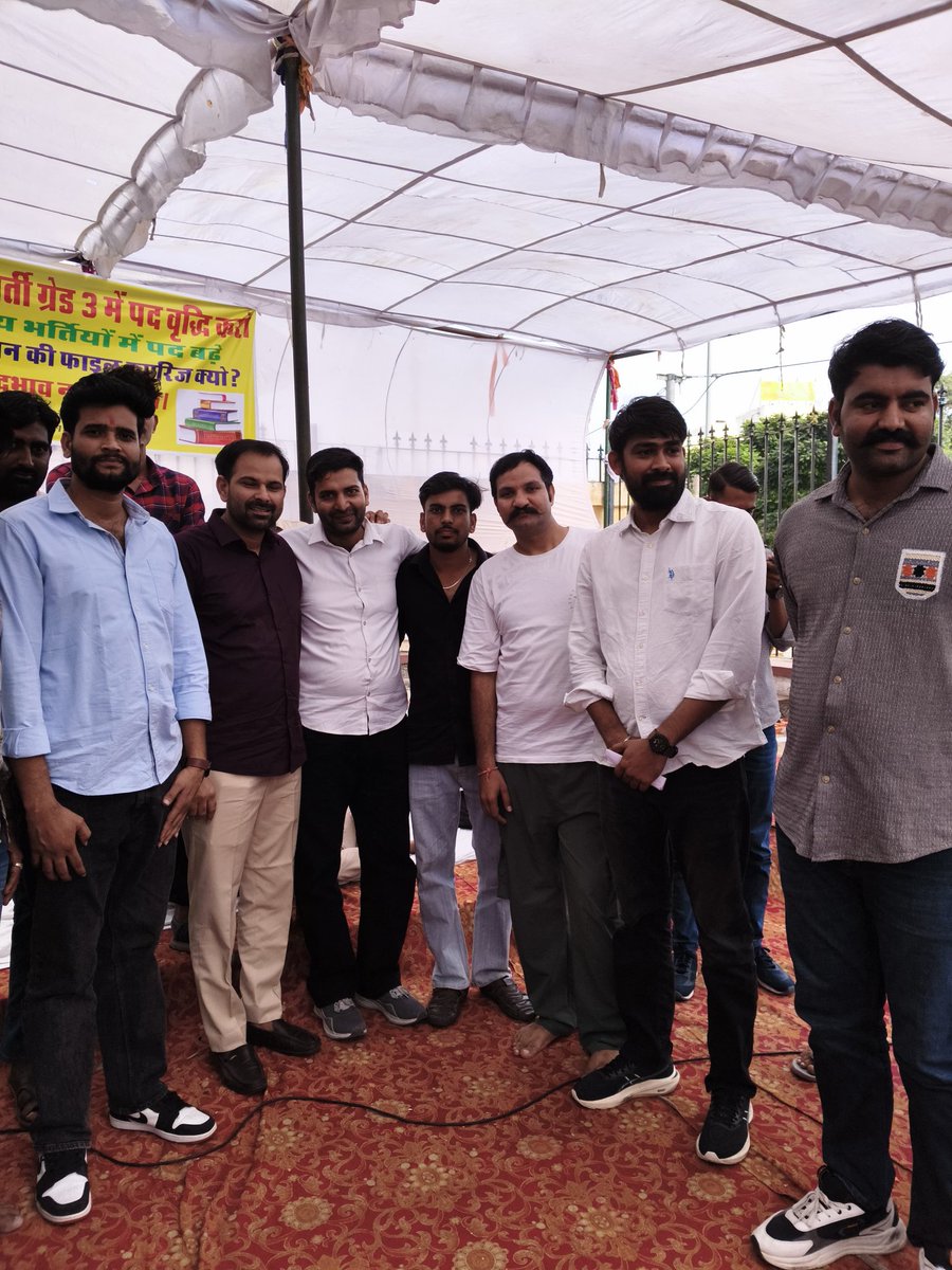 पुस्तकालयाध्यक्ष संघ राजस्थान के साथ सैंकड़ों अभ्यर्थियों के संघर्ष की जीत 
“लाइब्रेरियन 3rd ग्रेड पद वृद्धि हेतु पुस्तकालयाध्यक्ष संघ राजस्थान के प्रदेशाध्यक्ष के रूप में संघर्ष की झलकियाँ।” 
<a href="/NitendraChoudh4/">Nitendra Choudhary</a> 
<a href="/rajlib_smiti/">पुस्तकालयाध्यक्ष संघर्ष समिति</a> 
<a href="/VCEDUCATION1406/">VC EDUCATION</a> 
<a href="/Devraj56829077/">Devraj</a> 
<a href="/nkgothwal93/">Naveen Gothwal (शेखावाटी )</a>