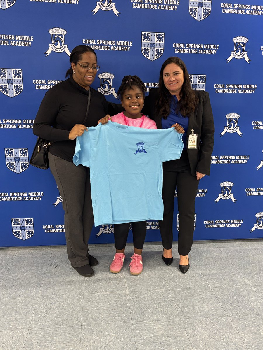 CSMiddleSchool's tweet image. 🌟 Cambridge Academy Showcase🌟
featuring food trucks, clubs, innovative programs, raffles, on-site registration, and our popular T-shirt photo station! LED by @BettyOpthof 💙🐎@BCPSNorthRegion @donna_mbaker @MsSlesinski 
📅Upcoming:
Dec 9 — @browardschools showcase