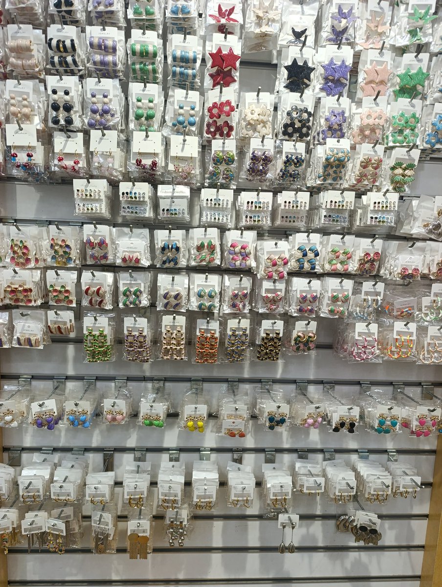 mlsdu12's tweet image. Çok yorucu bir gündü ama çok güzeldi çok farklı modeller buldum hepsinden azar azar aldım  bakalım en çok hangisi satılacak