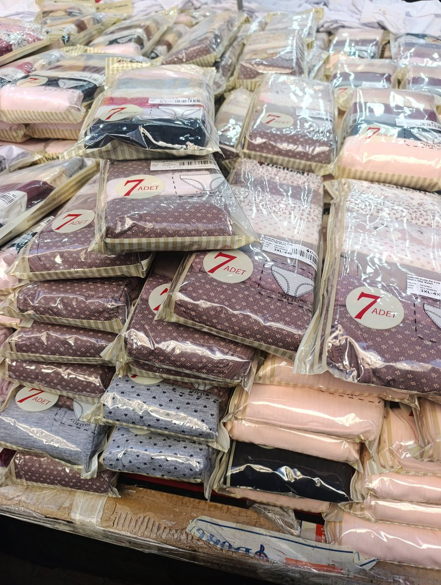 mlsdu12's tweet image. Çok yorucu bir gündü ama çok güzeldi çok farklı modeller buldum hepsinden azar azar aldım  bakalım en çok hangisi satılacak