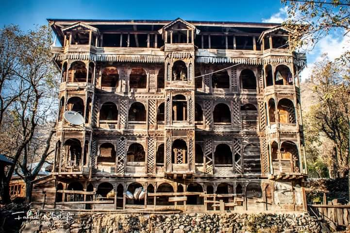 MaqsoodMuntzir's tweet image. وادی لیپہ (کشمیر ) کا سب سے پرانا گھر ۔۔۔۔ 
#LEEPA #Kashmir