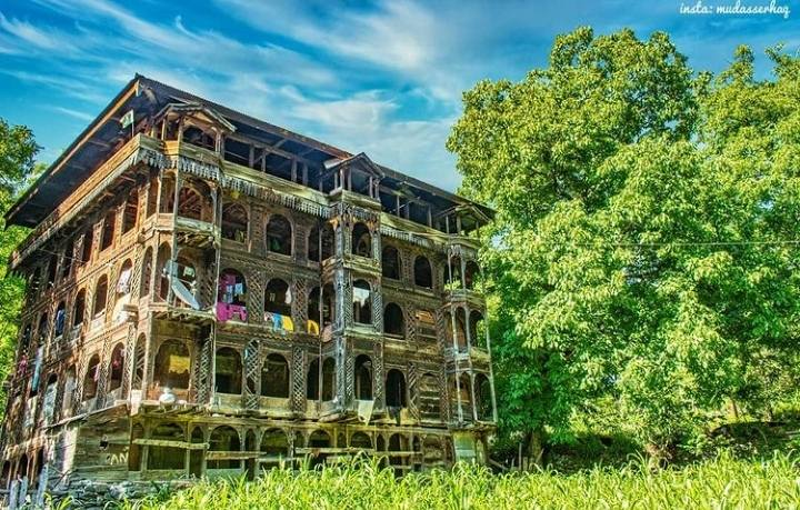 MaqsoodMuntzir's tweet image. وادی لیپہ (کشمیر ) کا سب سے پرانا گھر ۔۔۔۔ 
#LEEPA #Kashmir