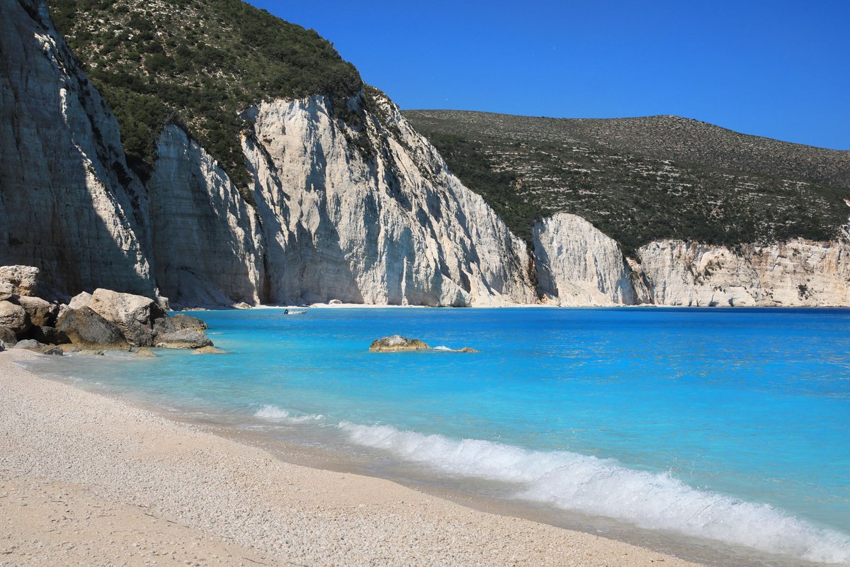 This was a gorgeous beach - Fteri Beach. It takes some effort to get there (unless you get a boat!) with a rough walk in of about 3 km and 1000 feet height loss / gain.