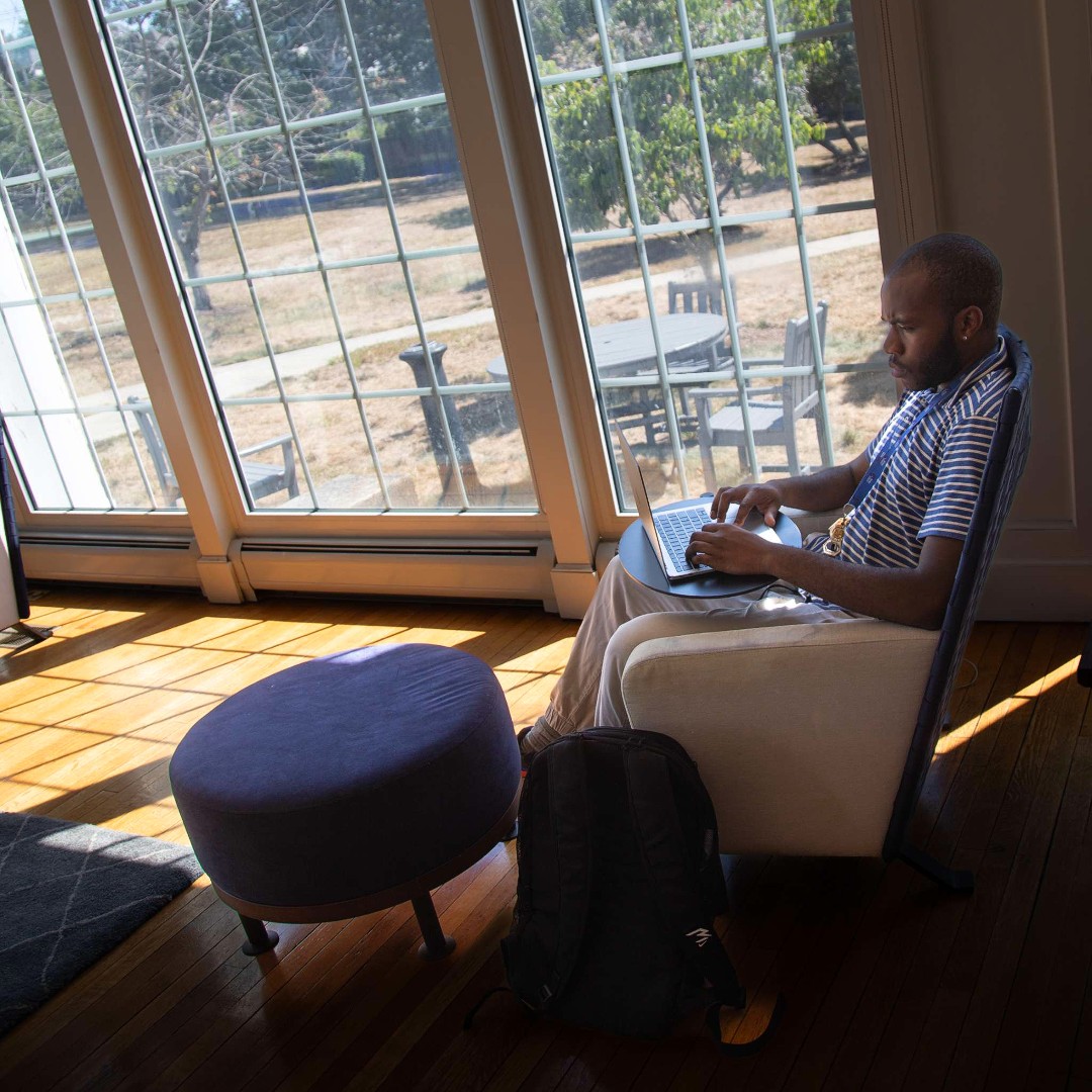 AlbertusSocial's tweet image. College is for teenagers… I’ll stick out. Think again!
Flexible, accelerated programs made for busy adults.

📅 Info Session Nov 18
🔗 bit.ly/xpgs_adult_inf…
🎓 Fee waived for attendees

#AlbertusMagnusCollege #FearlessFalcons #AdultDegreePrograms #PGS #CareerGrowth #CTHigherEd