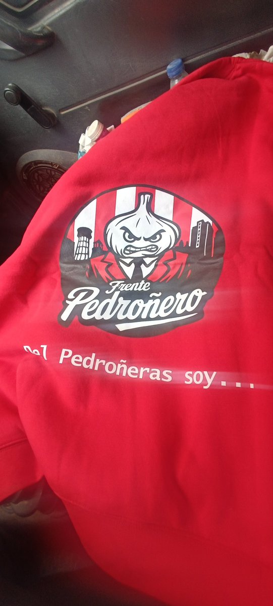 juanjesusperu79's tweet image. Estamos con ustedes @CDPedroneras .  Si se trabaja y se cree, se puede. 🇵🇪❤️🇵🇪🍻💪