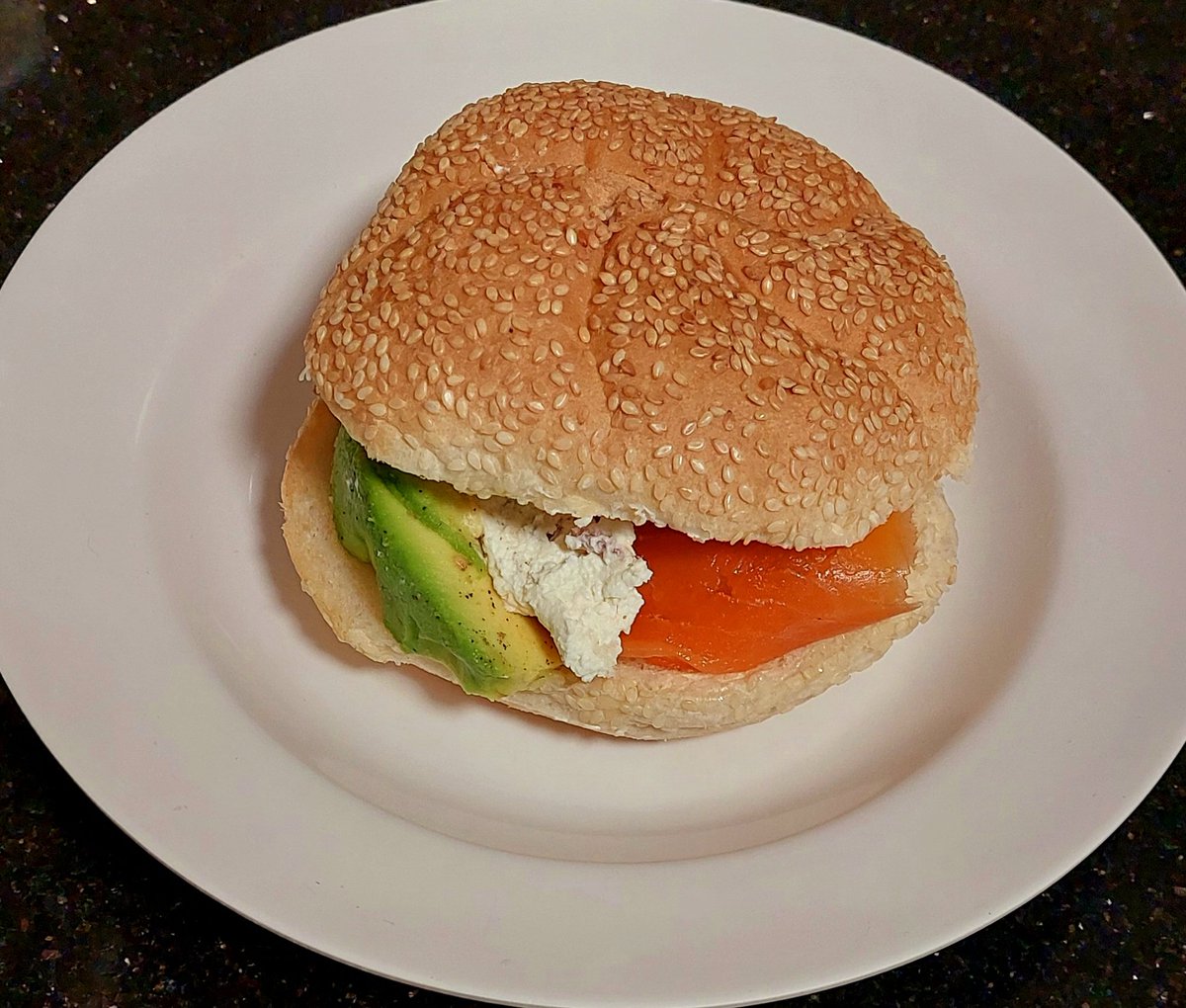 Late evening supper tonight was, smoked salmon, cream cheese, creamy avocado in a soft bun..lovely 🤌😊
