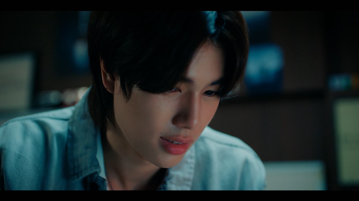 GMMTV's tweet image. พี่พีชได้ยินคำขอร้องของน้องพลับถึงกับช็อก อยากรู้ในหัวคิดไรอยู่ ใช่คิดว่านี่เราจะได้เข้าไปทำงานใกล้ ๆ ตานั่นจริง ๆ เหรอ ไรงี้ป่ะ 👀
#MeAndTheeSeriesEP1
@phuwintang @beonnnie