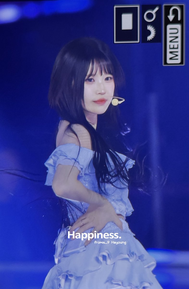 251115 KGMA

🧚🏻‍♀️🩵

#프로미스나인 #송하영 
#fromis_9 #SongHayoung