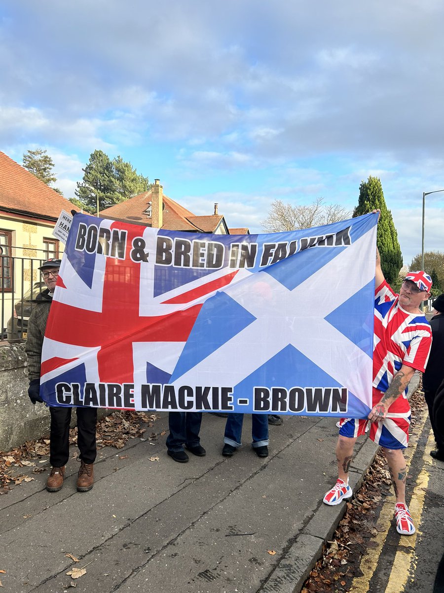 KevinTheRanter's tweet image. Up and down Scotland people are out in numbers..

Keep up the good work Scotland