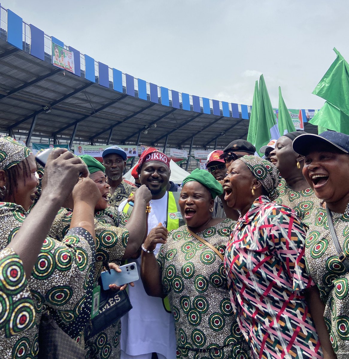 OyoPts's tweet image. @DikkoSalami  Hon. Dr. Ibraheem Oladeji Salami Dikko Chairman/ Sole Administrator of Oyo Sate Pacesetter Transport Services is presently at the PDP National Convention Ibadan 2025. #PDPconvention #ibadan #lakansalamistadium  #seyimakinde #dikkonahpower #ibadan2025
