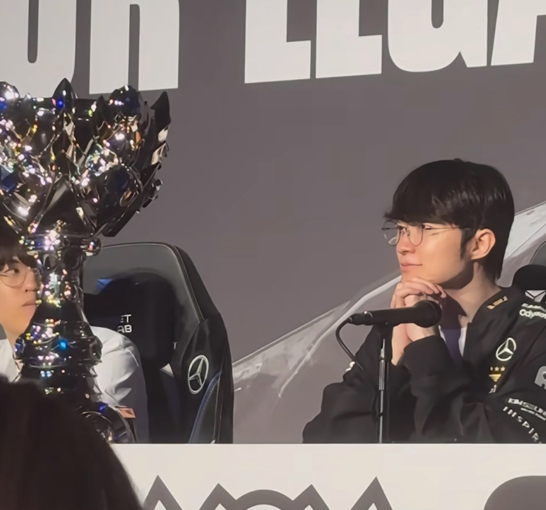 다른각도
웃는거 볼사람 제발