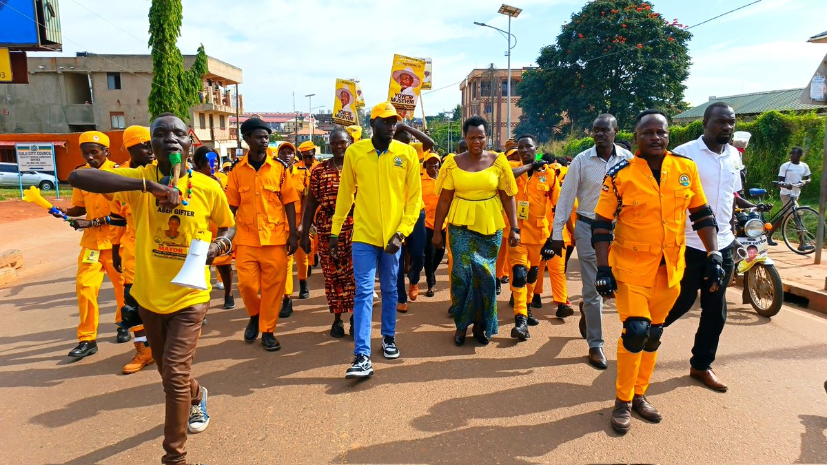 GifterAber's tweet image. I am deeply honored to be warmly welcomed by the residents of Limu as we proceed to Limu Medical Flats for the launch of my campaign programs. Thank you #Limu, for your gracious reception.

Together, we will work tirelessly to make Laroo-Pece greater community.

#VoteAberGifter