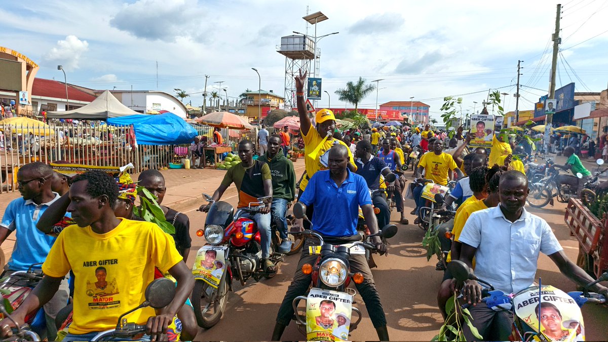 GifterAber's tweet image. I am deeply honored to be warmly welcomed by the residents of Limu as we proceed to Limu Medical Flats for the launch of my campaign programs. Thank you #Limu, for your gracious reception.

Together, we will work tirelessly to make Laroo-Pece greater community.

#VoteAberGifter
