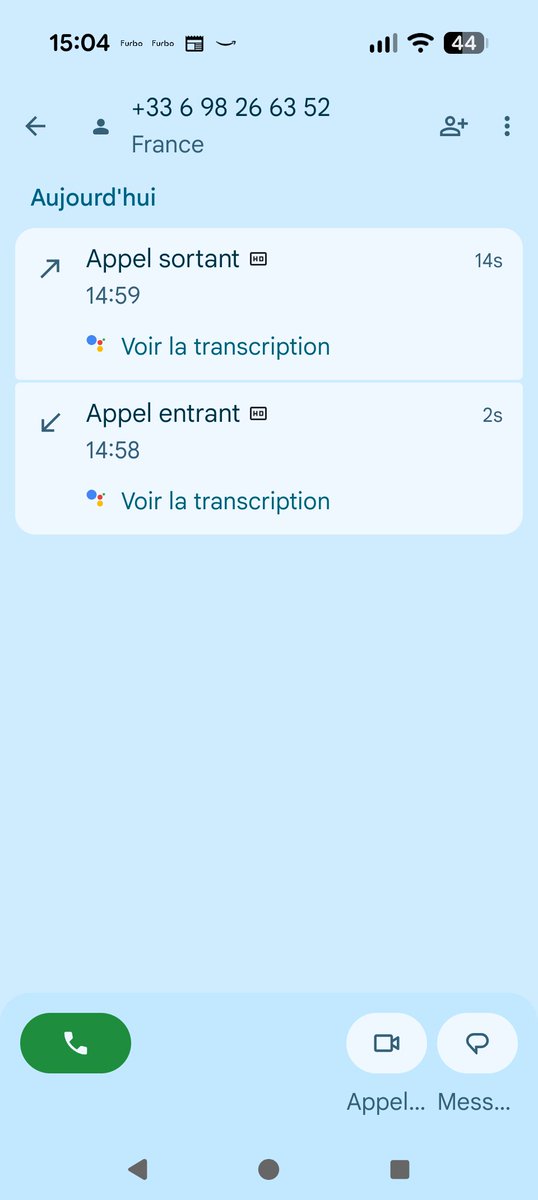 Bonjour <a href="/ChronopostSAV/">Chronopost Service Client</a> votre livreur appelle, je décroche a l'instant il me raccroche au nez pour après marquer que je suis absente de mon domicile alors que c'est un mensonge. 
Mais vous recrutez toujours les fainéant ??
Déjà jeudi ils ont fait la même chose.