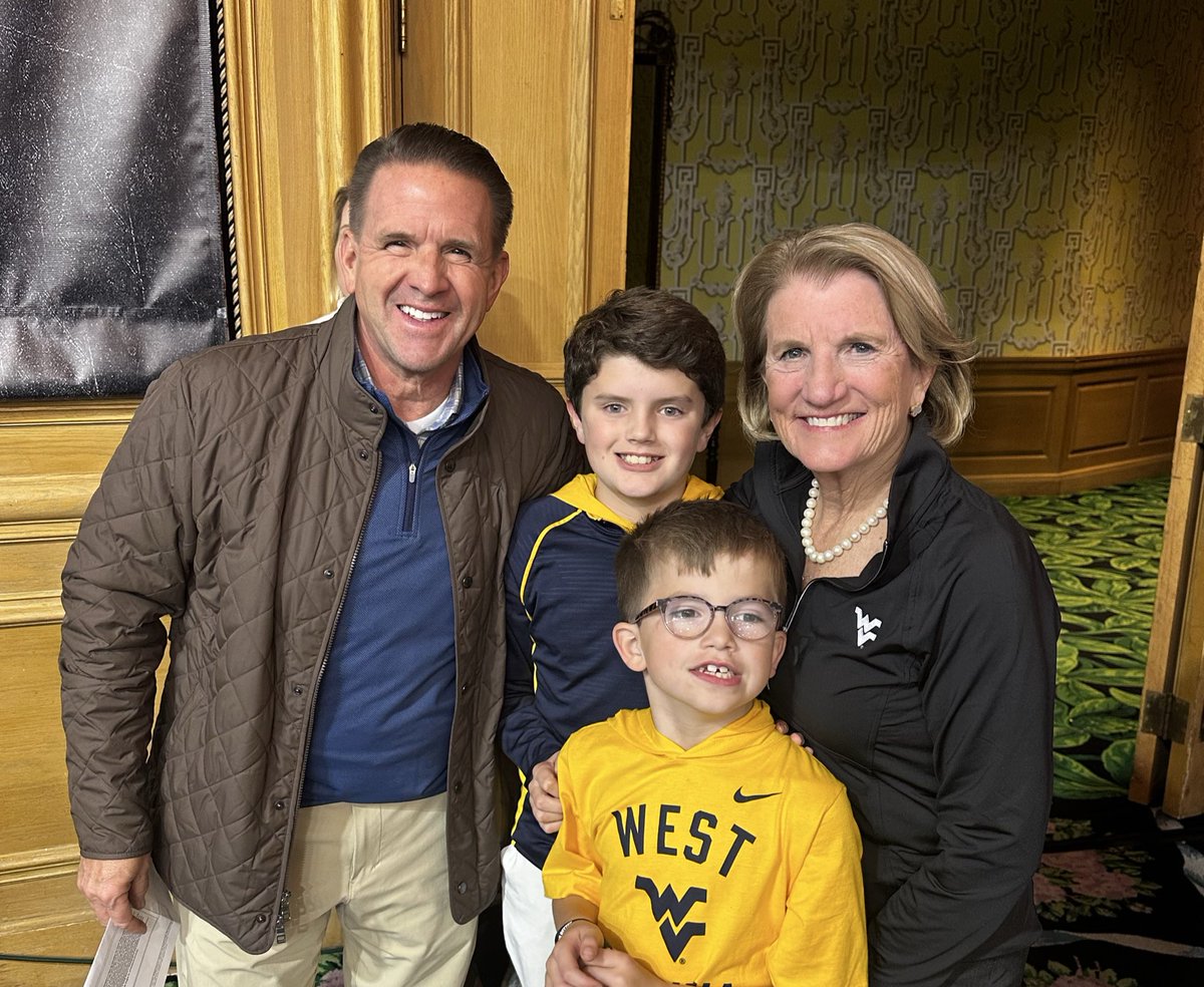 Amazing win for <a href="/WVUWBB/">WVU Women's Basketball</a> last night at <a href="/The_Greenbrier/">The Greenbrier</a>!  Our girls were fighters! 🏀