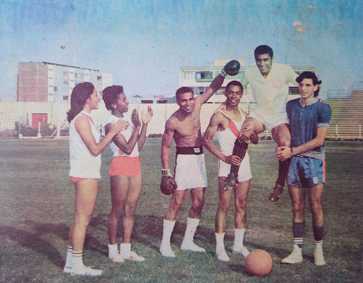 El gran Chumpi, en lo más alto. Imagen tomada  de la Nueva Crónica Deportiva de diciembre de 1971