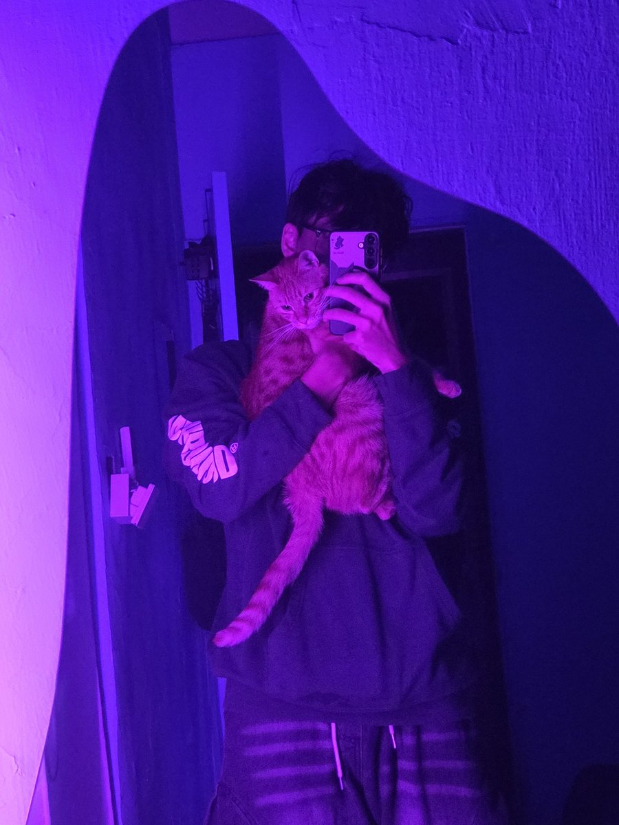 擺渡人 tweet media